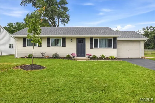 1304 Valiant Drive, Fenton, MO 63026