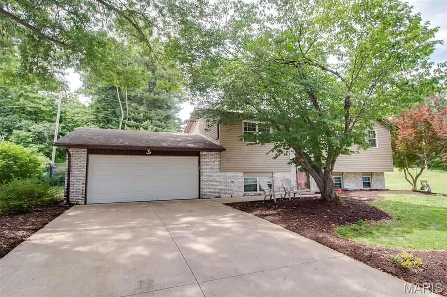 5204 Pin Oak Drive, Alton, IL 62002 - #3