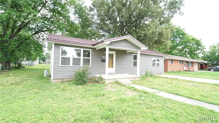 328 W Oak St, Dexter, MO 63841 - #2