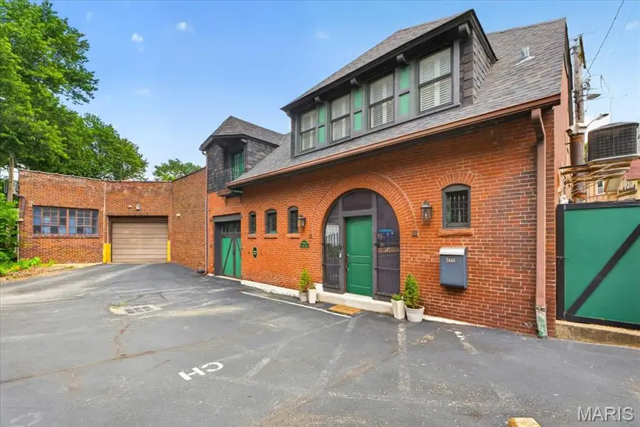 3438 Russell Boulevard #CH100, Saint Louis, MO 63109 - #3