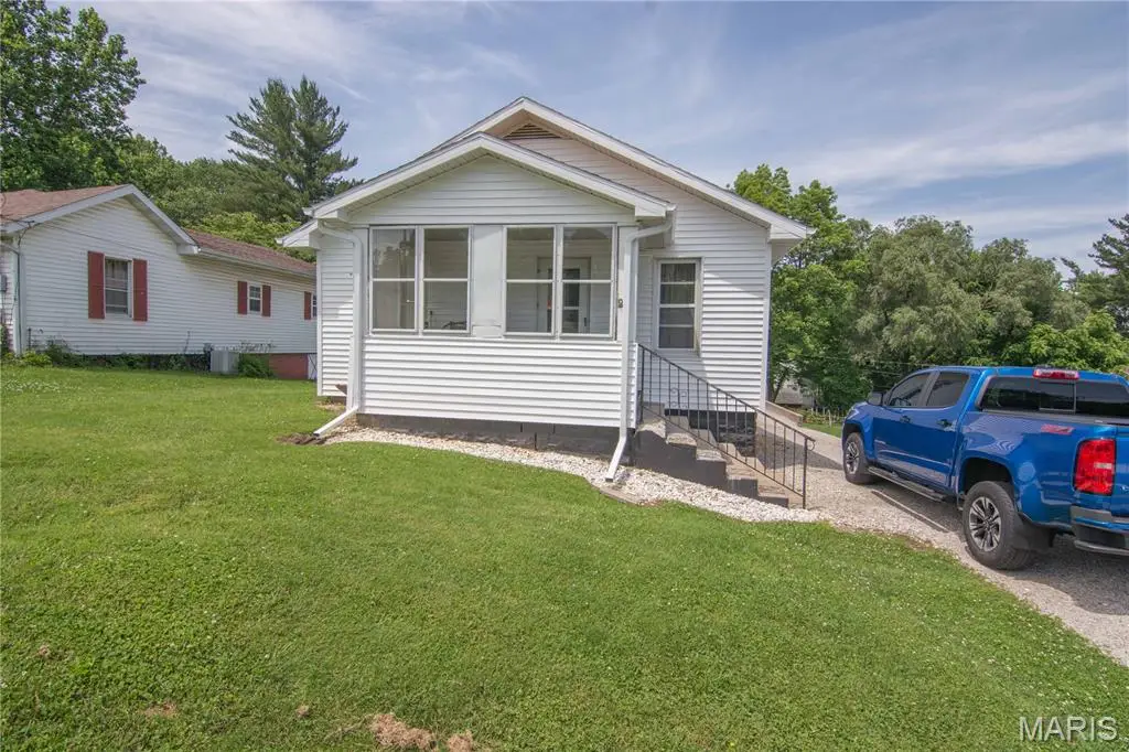 1225 W Randolph Street, Vandalia, IL 62471 - #1