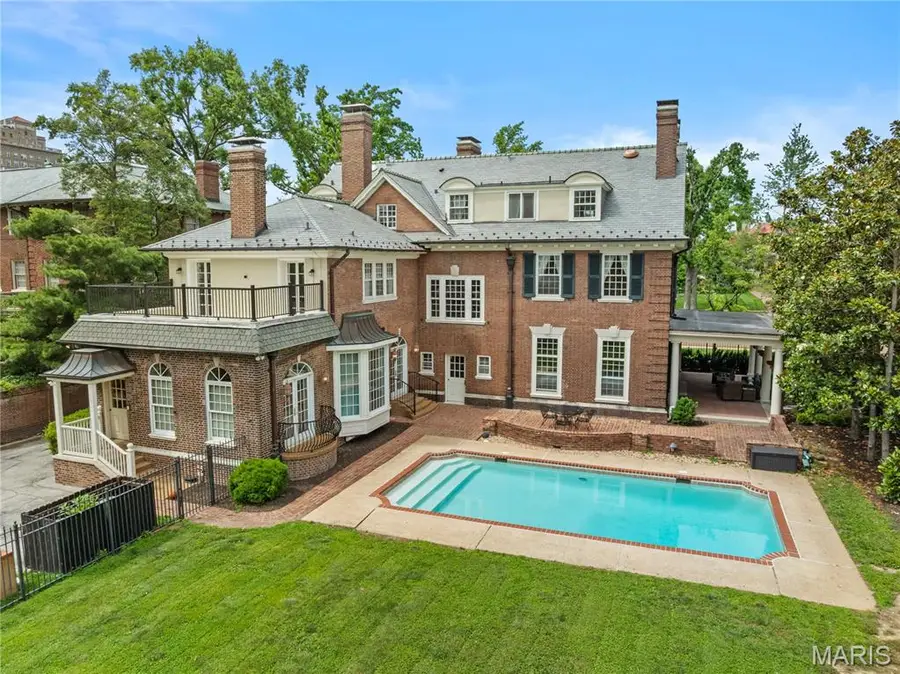 42 Westmoreland Place, Saint Louis, MO 63108 - #2