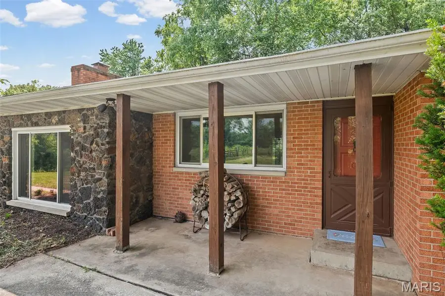 6831 Loyet Road, Collinsville, IL 62234 - #3