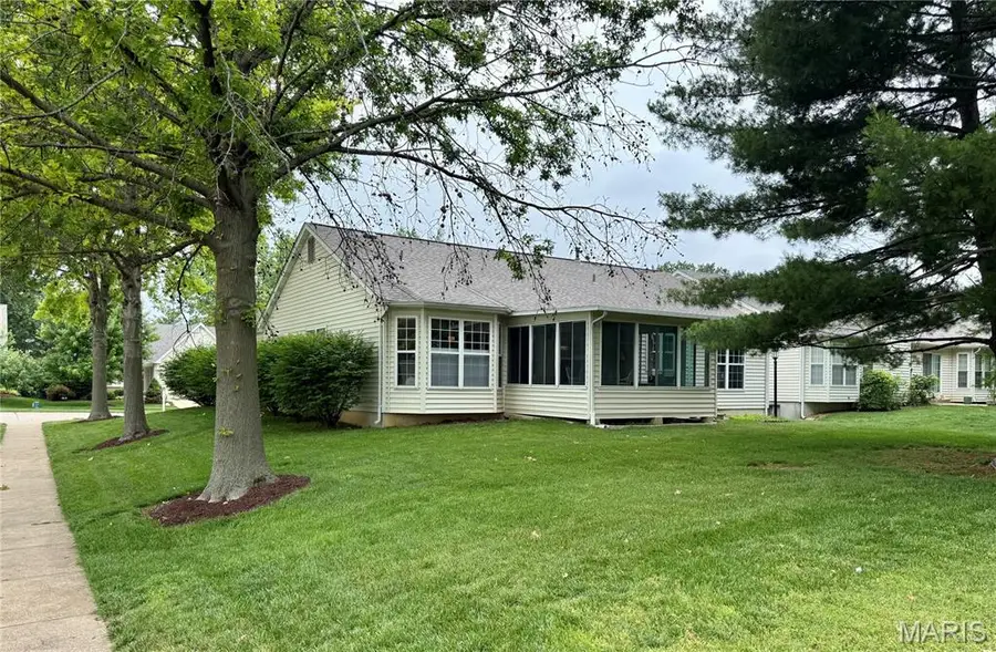 633 Lind Road, Saint Louis, MO 63125 - #2