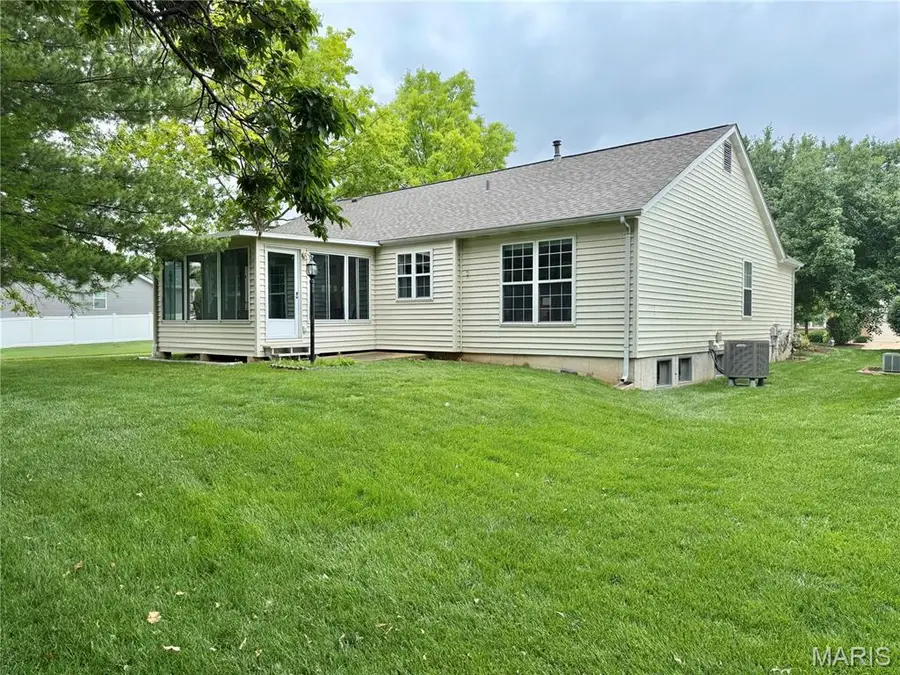 633 Lind Road, Saint Louis, MO 63125 - #3