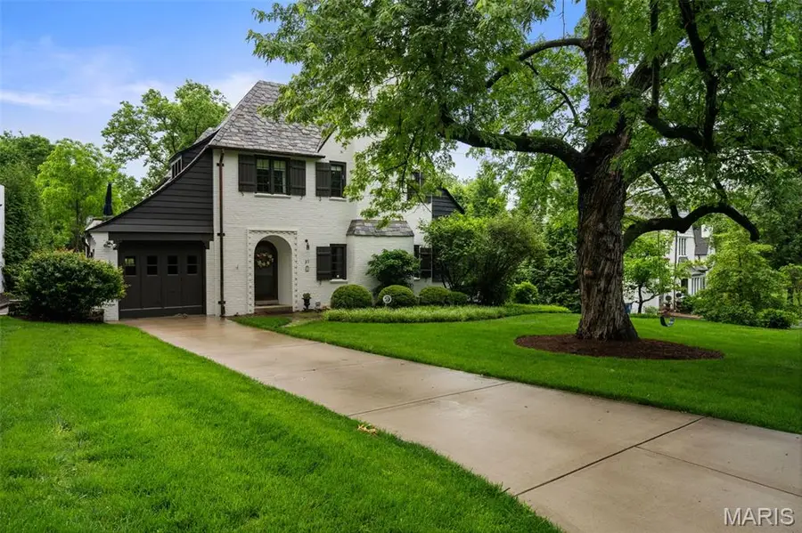 27 Ridgetop Drive, Richmond Heights, MO 63117 - #2