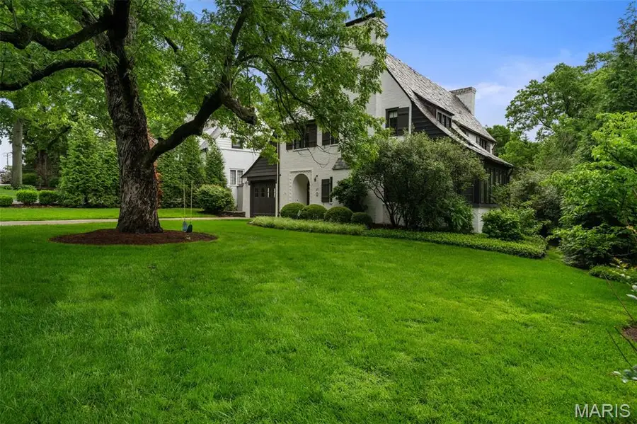 27 Ridgetop Drive, Richmond Heights, MO 63117 - #3
