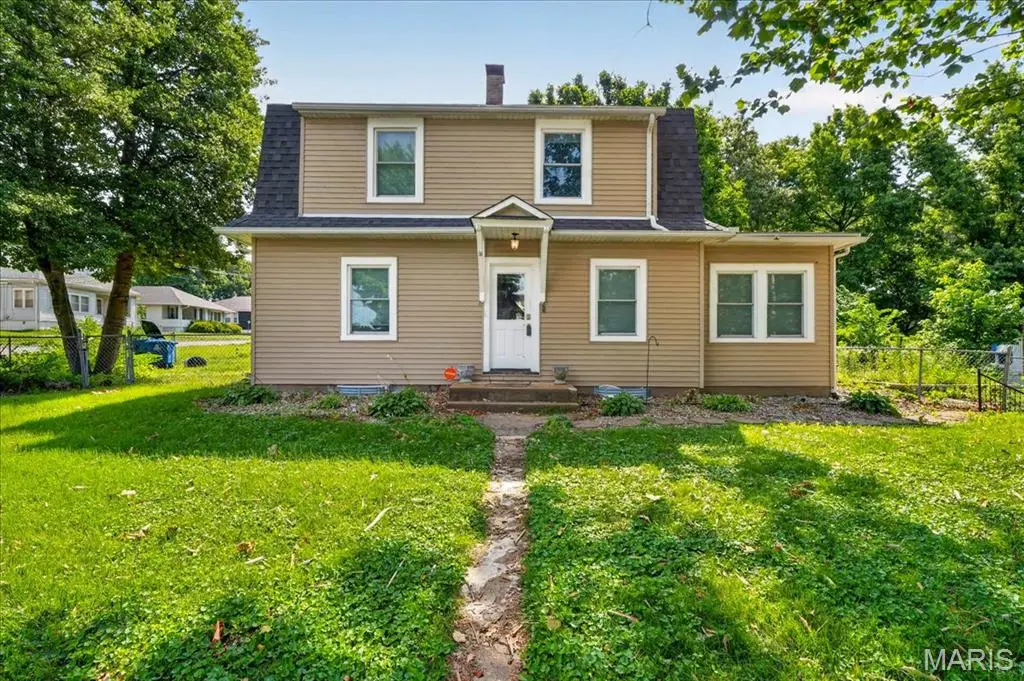 9122 Delphine Avenue, Saint Louis, MO 63114 - #1