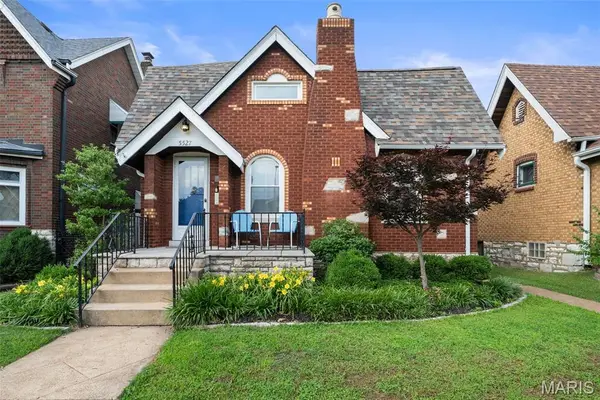5527 Goethe Avenue, St Louis, MO 63109