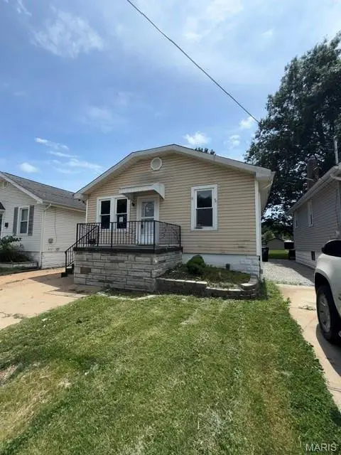 4630 Tiemann Avenue, Saint Louis, MO 63123 - #2