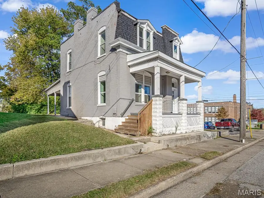 221 N 2nd Street, Belleville, IL 62220 - #2