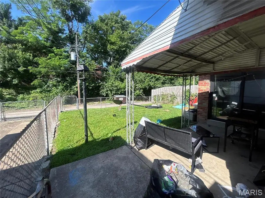 5740 Greer Avenue, Saint Louis, MO 63120 - #3