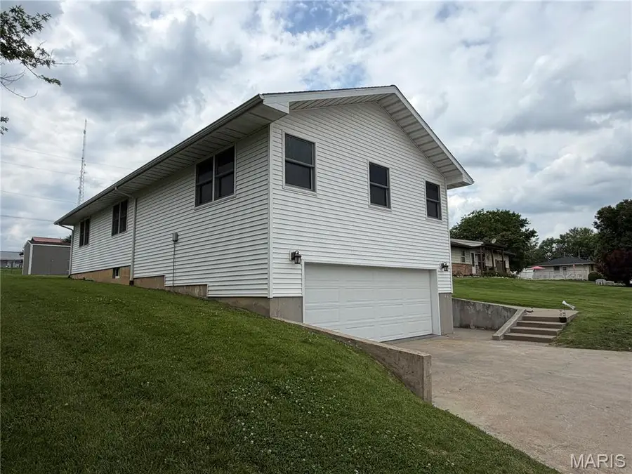 810 Houston Drive, Palmyra, MO 63461 - #2