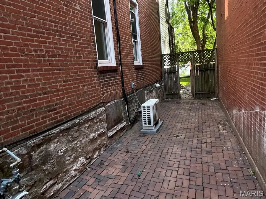 2813 Meramec Street, Saint Louis, MO 63118 - #2