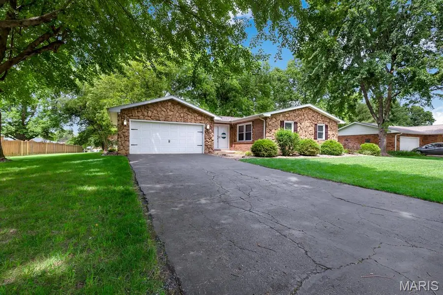 14 Matterhorn Drive, Glen Carbon, IL 62034 - #2