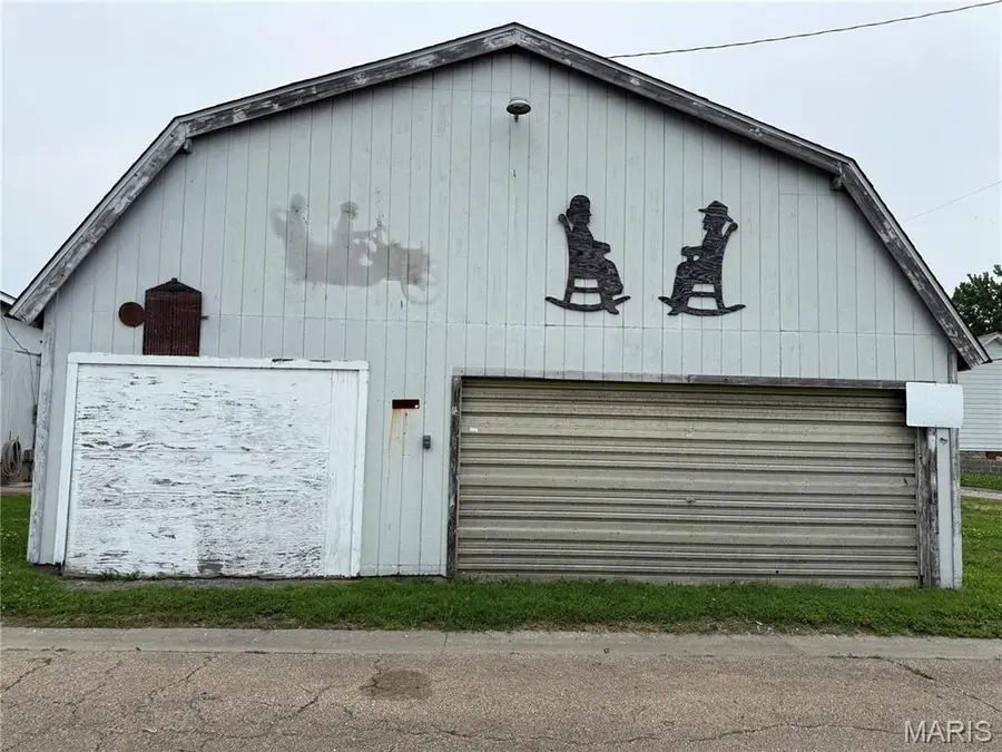 1835 Market Street, Madison, IL 62060 - #3