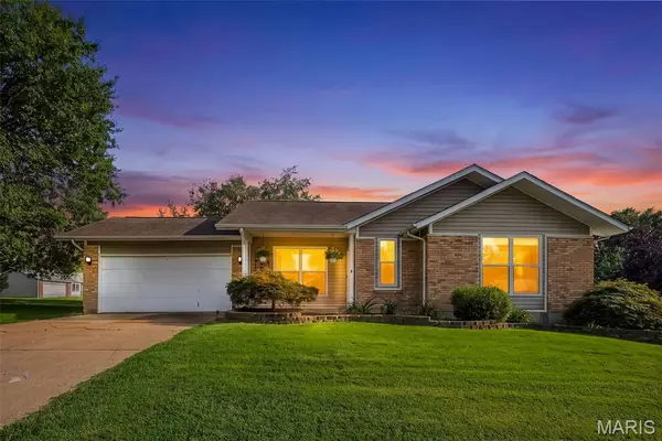 201 Clearwood Court, St Peters, MO 63376