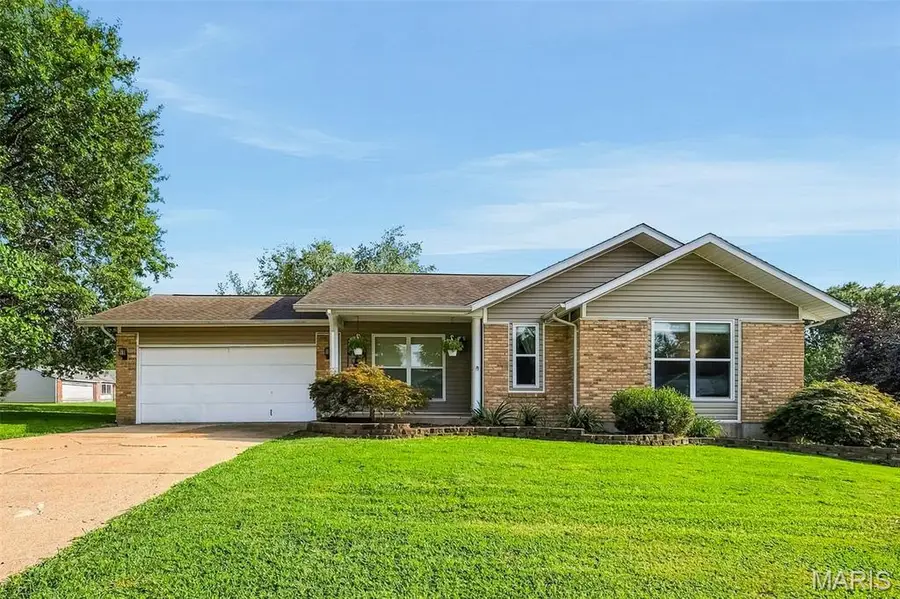 201 Clearwood Court, Saint Peters, MO 63376 - #2