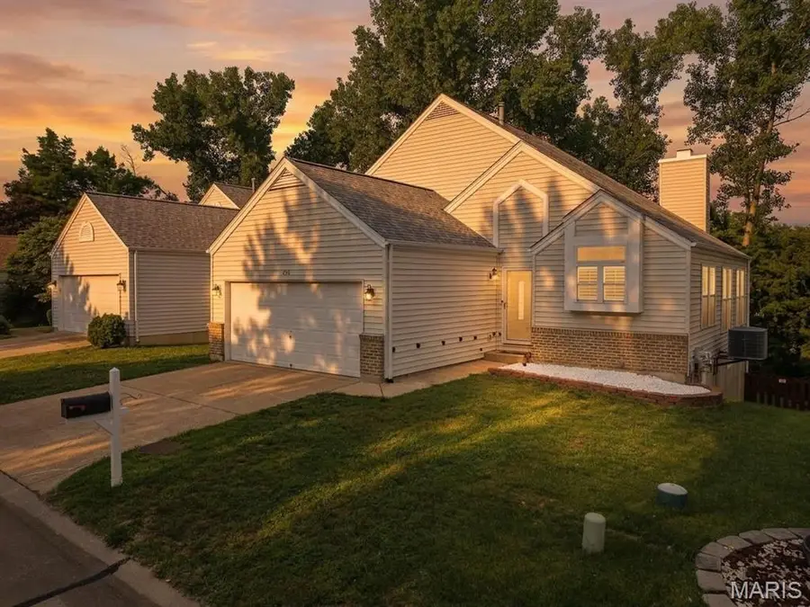 638 Cascade Lake Drive, Ballwin, MO 63021 - #2
