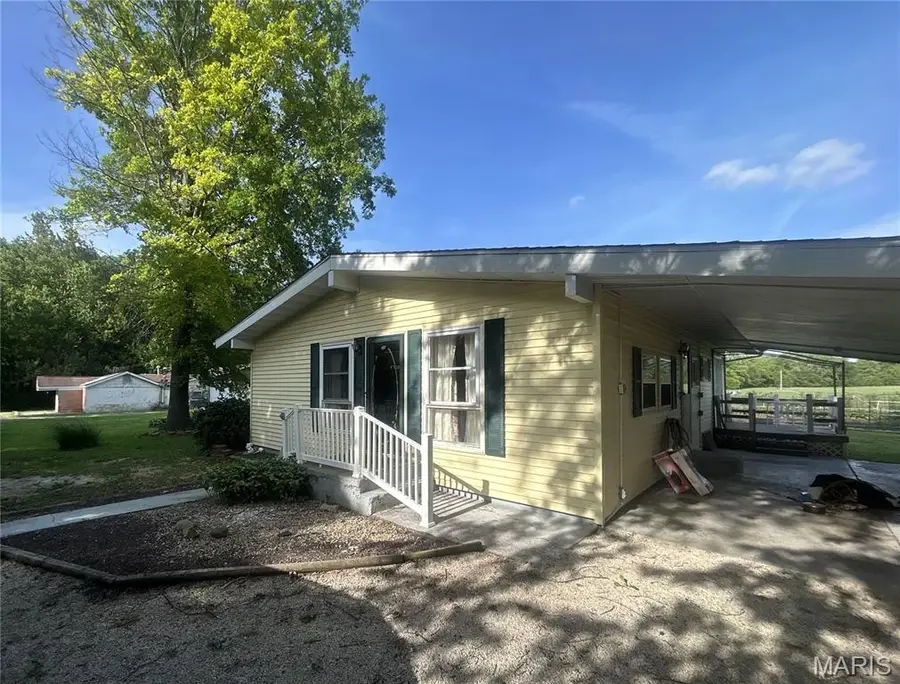 88 State, Eldred, IL 62027 - #2