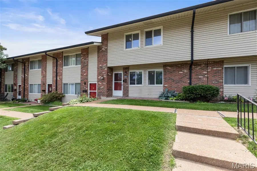 9128 Villaridge Court, Saint Louis, MO 63123 - #2