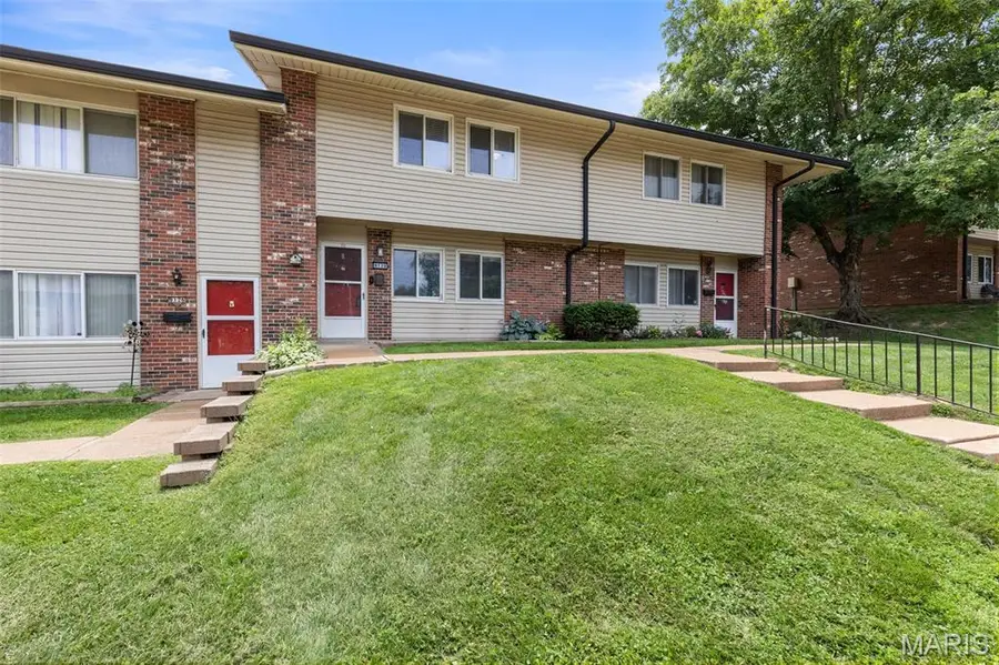 9128 Villaridge Court, Saint Louis, MO 63123 - #3