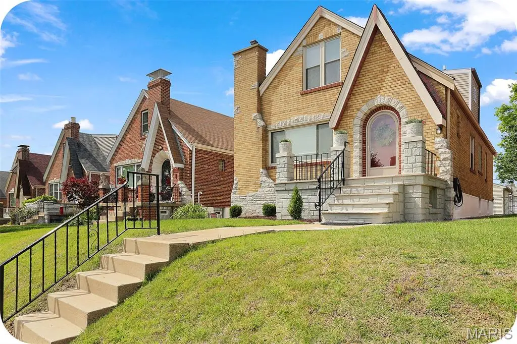 5635 Oleatha Avenue, Saint Louis, MO 63139 - #1
