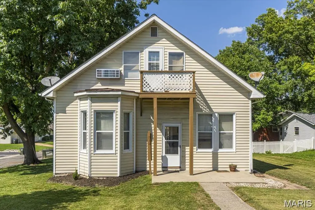214 E Market Street, Columbia, IL 62236 - #1