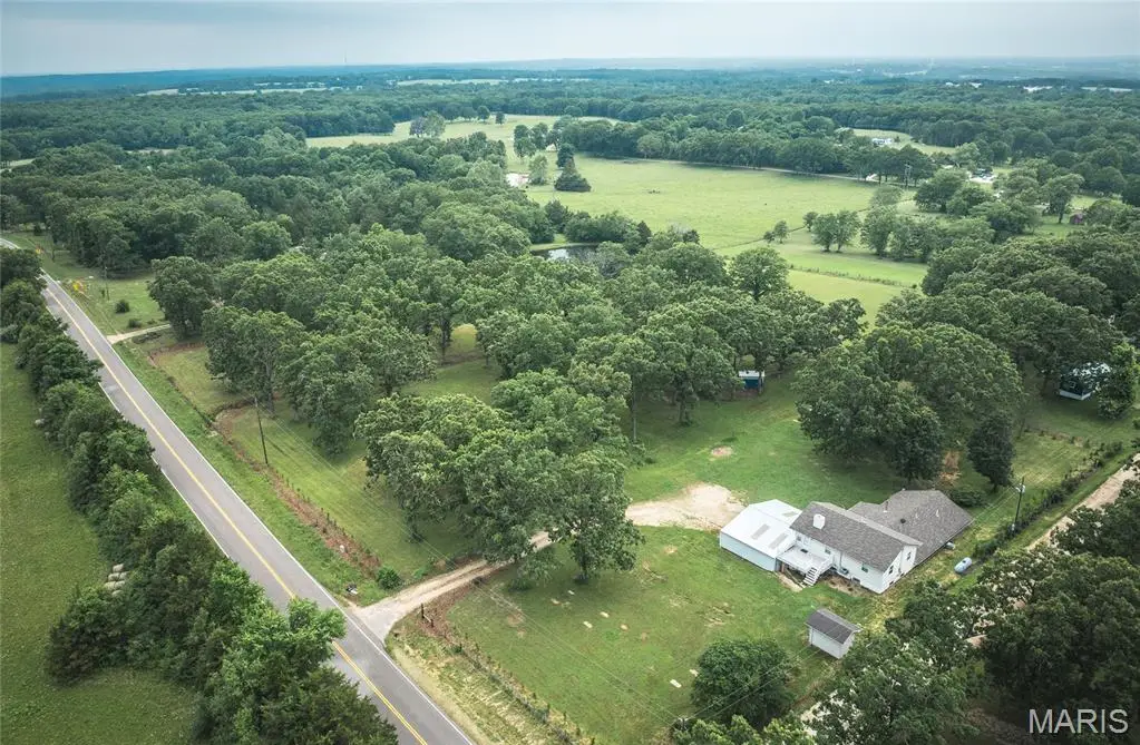522 Highway Ff, Bourbon, MO 65441 - #1