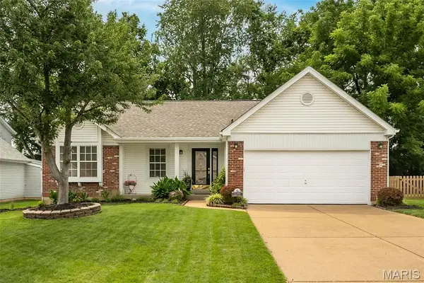 11365 Brierhall Circle, Maryland Heights, MO 63043