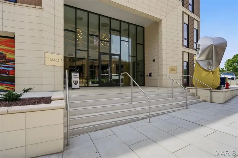 8250 Forsyth Boulevard #302, Clayton, MO 63105 - #2