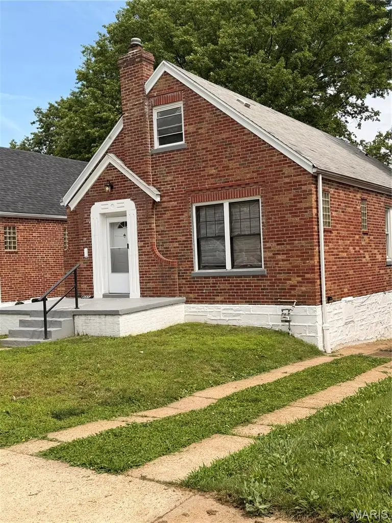 1739 Grape Avenue, Saint Louis, MO 63147 - #1