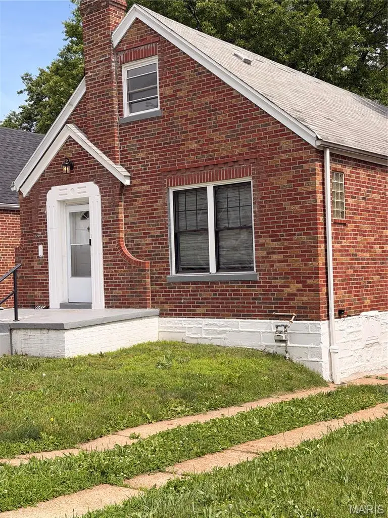 1739 Grape Avenue, Saint Louis, MO 63147 - #2