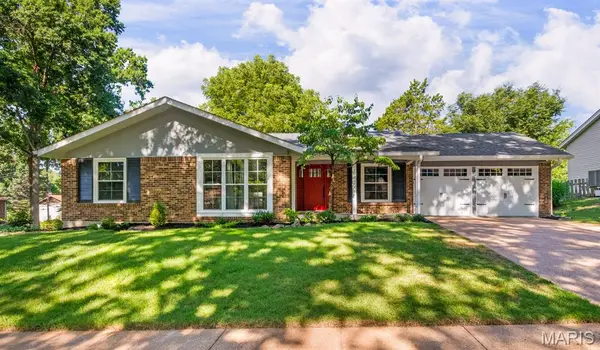 14 Tree Hill Court, Manchester, MO 63021
