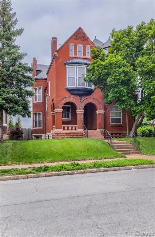 3835 Westminster Place, Saint Louis, MO 63108 - #1