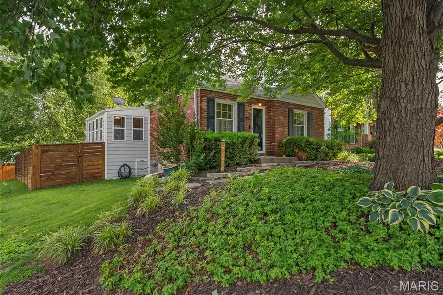 9102 White Avenue, Brentwood, MO 63144 - #2