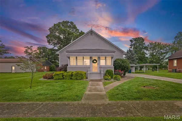 168 N Park Street, Hoyleton, IL 62803