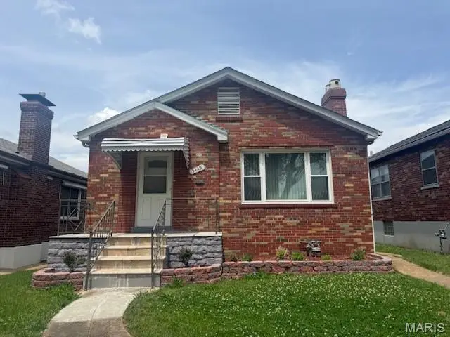 5449 Mardel Avenue, Saint Louis, MO 63109 - #1