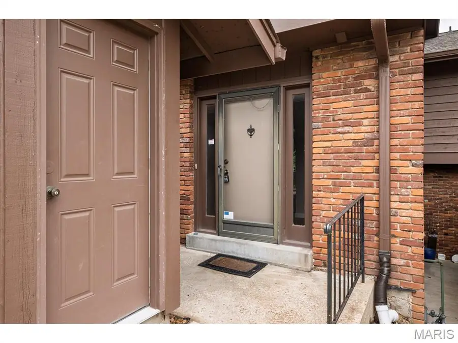 2008 Meadowtree Lane, Kirkwood, MO 63122 - #2