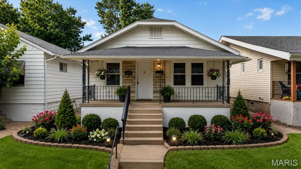 5220 Dewey Avenue, Saint Louis, MO 63116 - #1