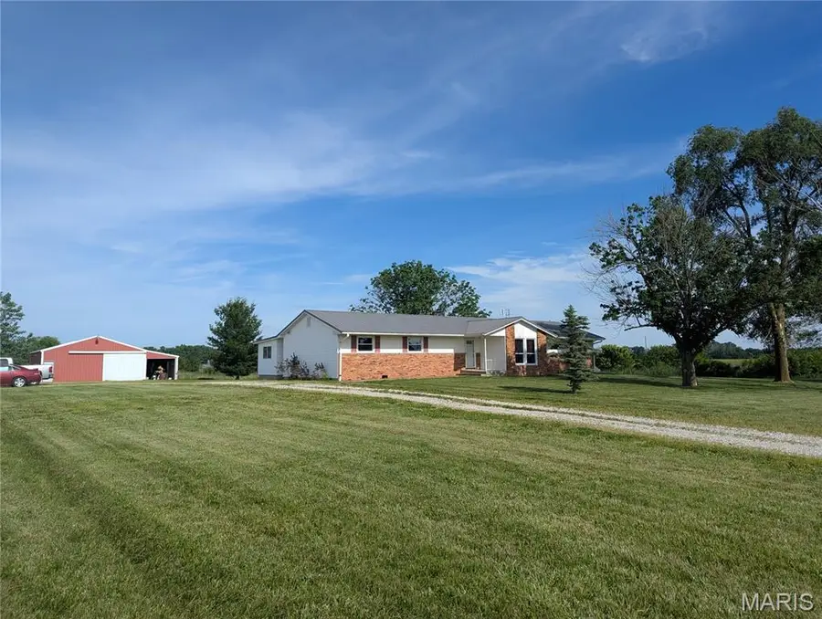1434 Mulberry Grove Road, Mulberry Grove, IL 62262 - #3