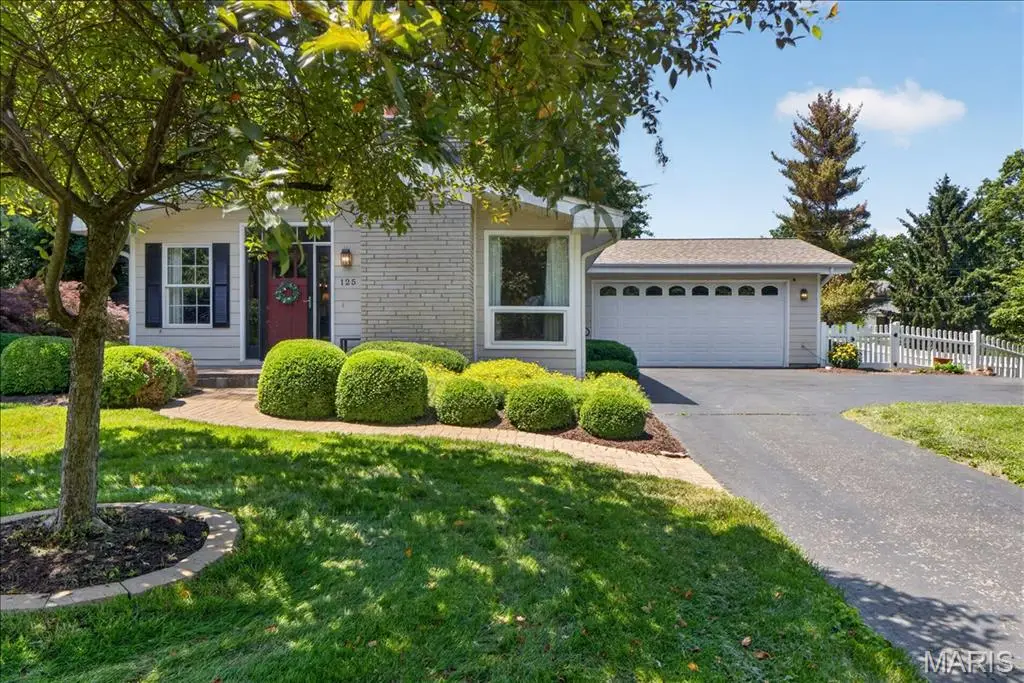 125 Eau Claire Drive, Saint Charles, MO 63301 - #1