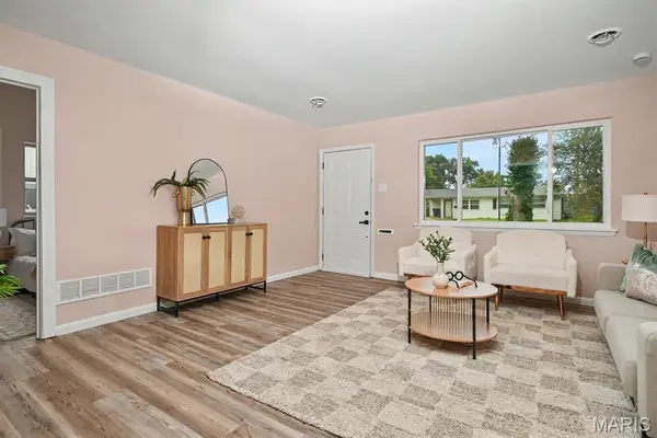 9620 Saint Girard Lane, Edmundson, MO 63134