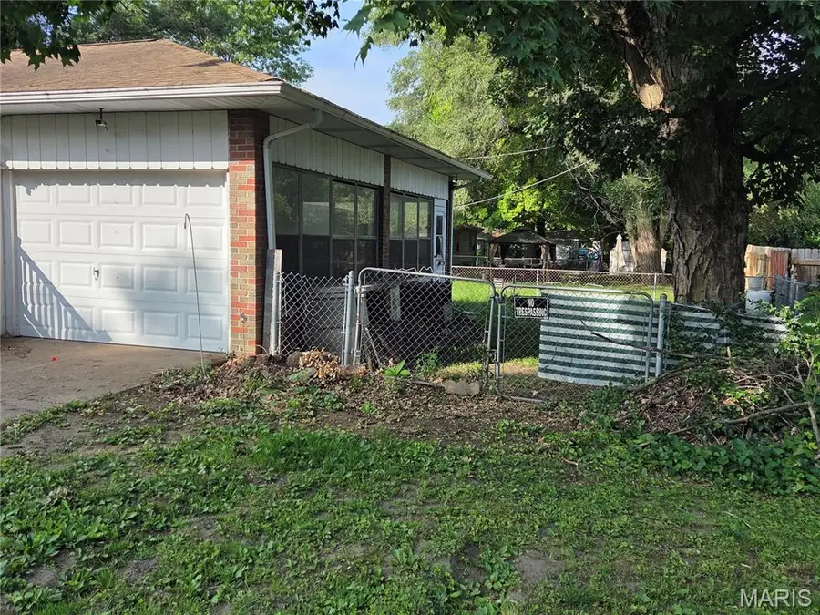 813 Otto Street, Cahokia, IL 62206 - #2