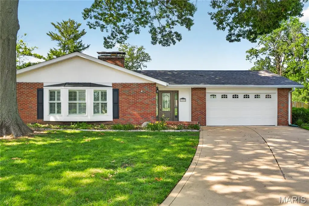 11929 Paradise Lane, Des Peres, MO 63131 - #1
