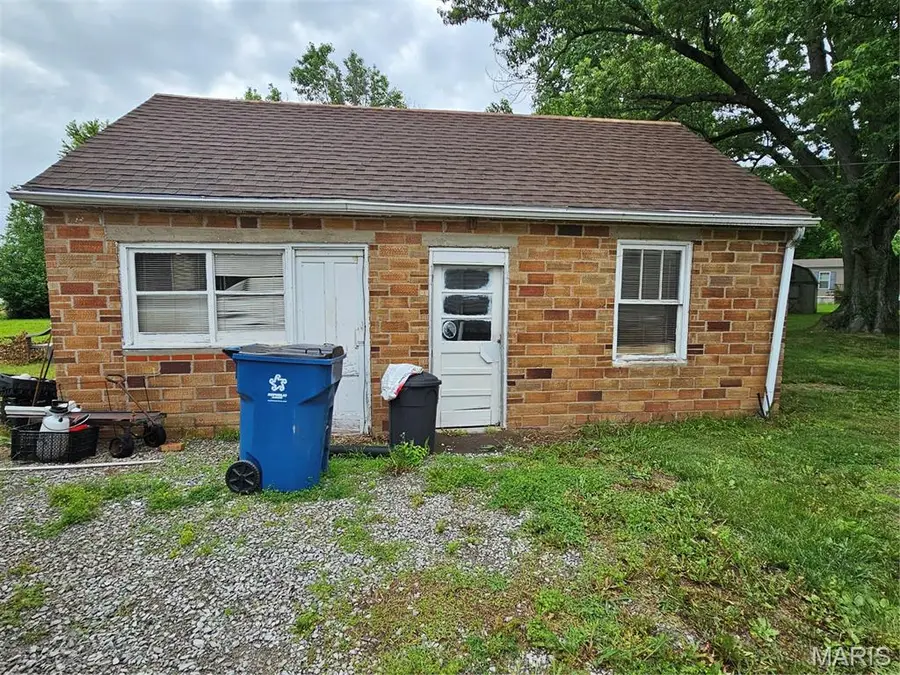 1009 St Louis, Sparta, IL 62286 - #2