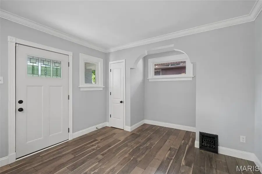 6919 Corbitt Avenue, Saint Louis, MO 63130 - #3