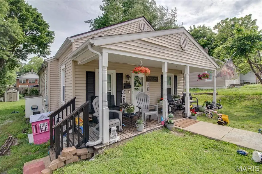 3308 Fernwood Avenue, Alton, IL 62002 - #3