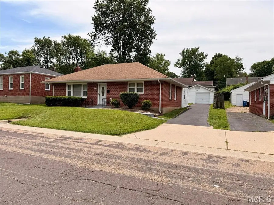 9010 Trefore Avenue, Berkeley, MO 63134 - #2