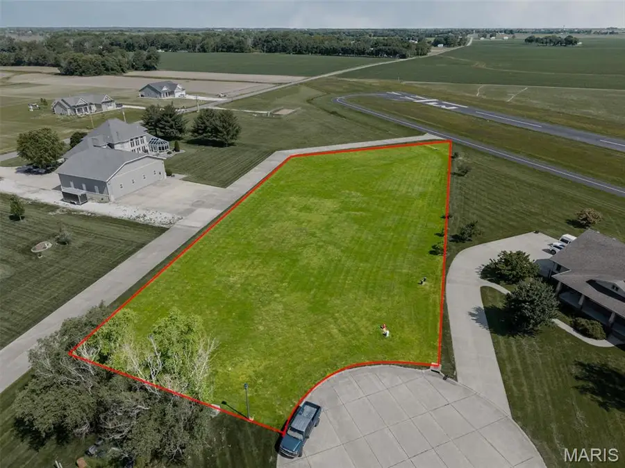 9825 Beacon Street, Saint Jacob, IL 62281 - #2
